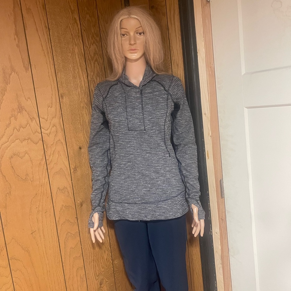 Lululemon" Think Fast Pullover - Picture 3 of 16
